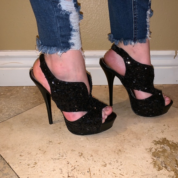 Steve Madden Shoes - Black sequin high heels. Worn once. Size 9